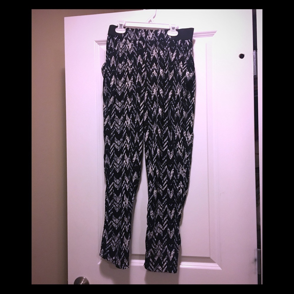 SEXY B&W woman’s fashion pants